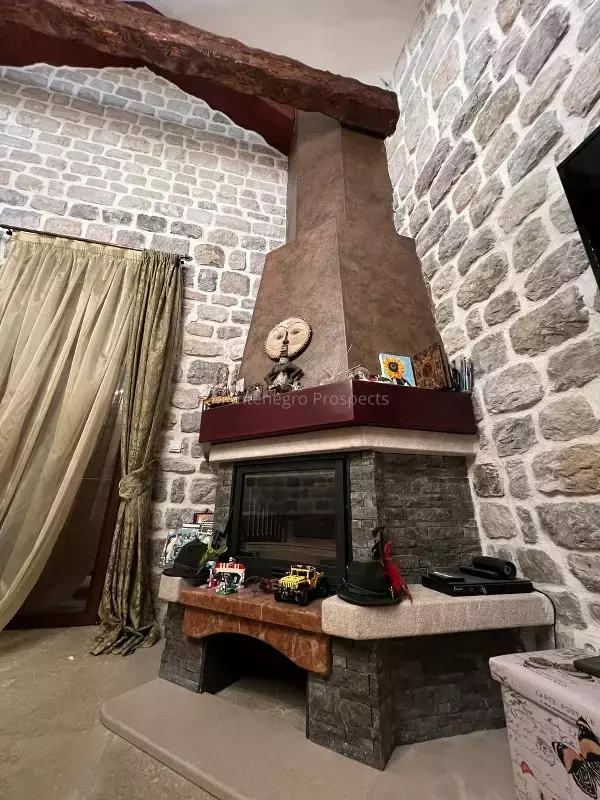 77086 villa kamenari 1 600x800