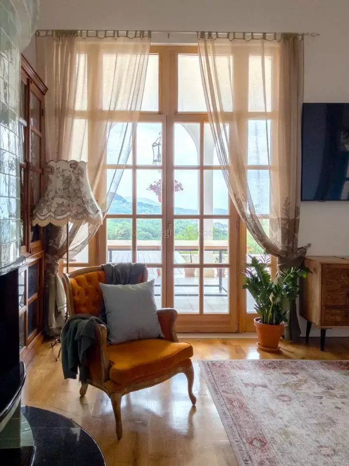 10704 8