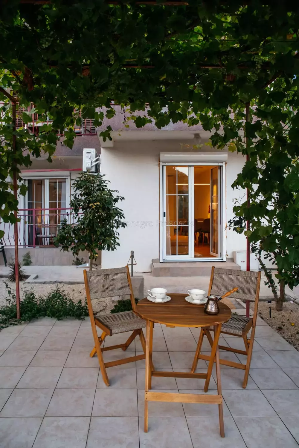 14193 apartment in kumbor 4