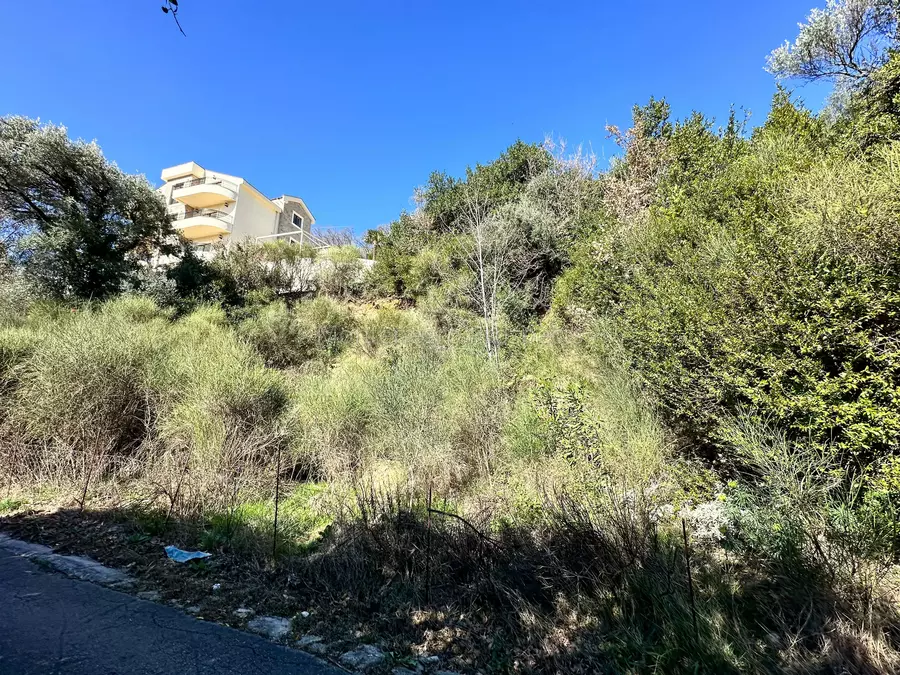 Plot for sale 13678 9