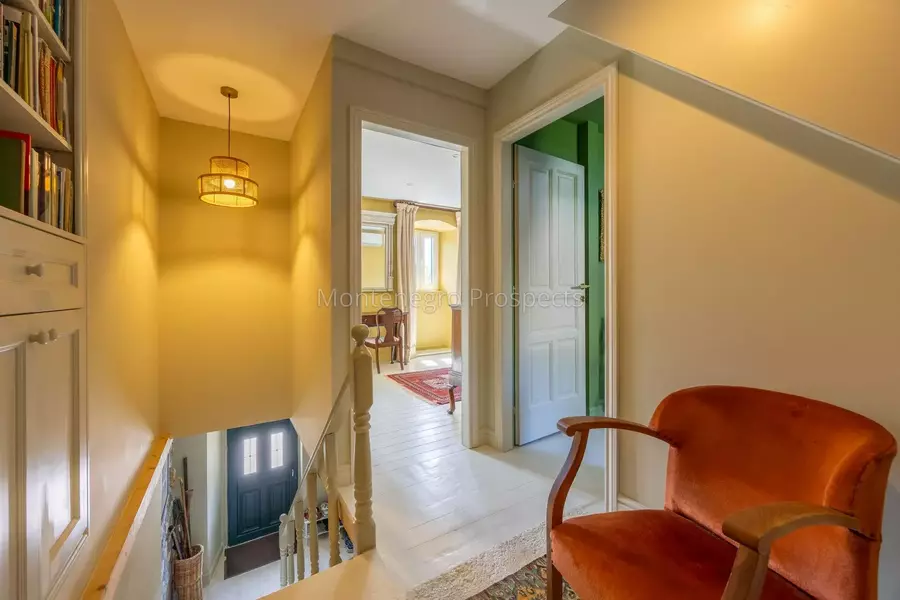 14167 stone house in kamenari 43 1575x1050