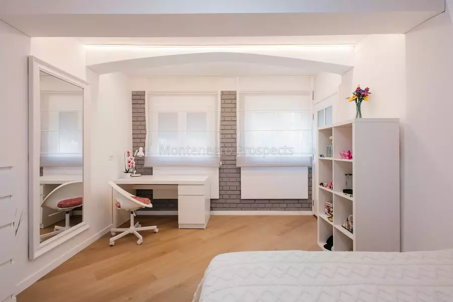 14193 apartment in kumbor 29