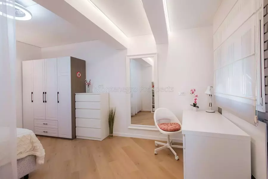 14193 apartment in kumbor 30