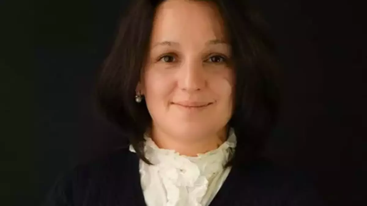Karina monahova sales agent