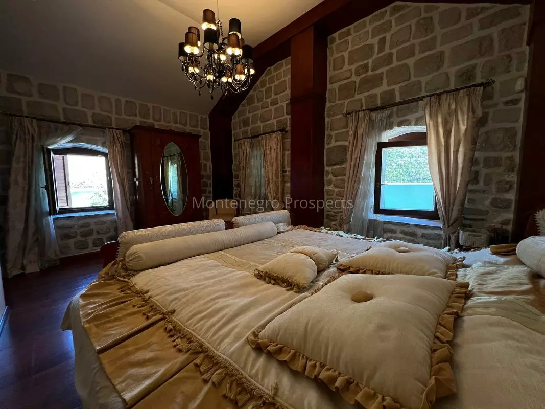 77086 villa kamenari 28 1067x800