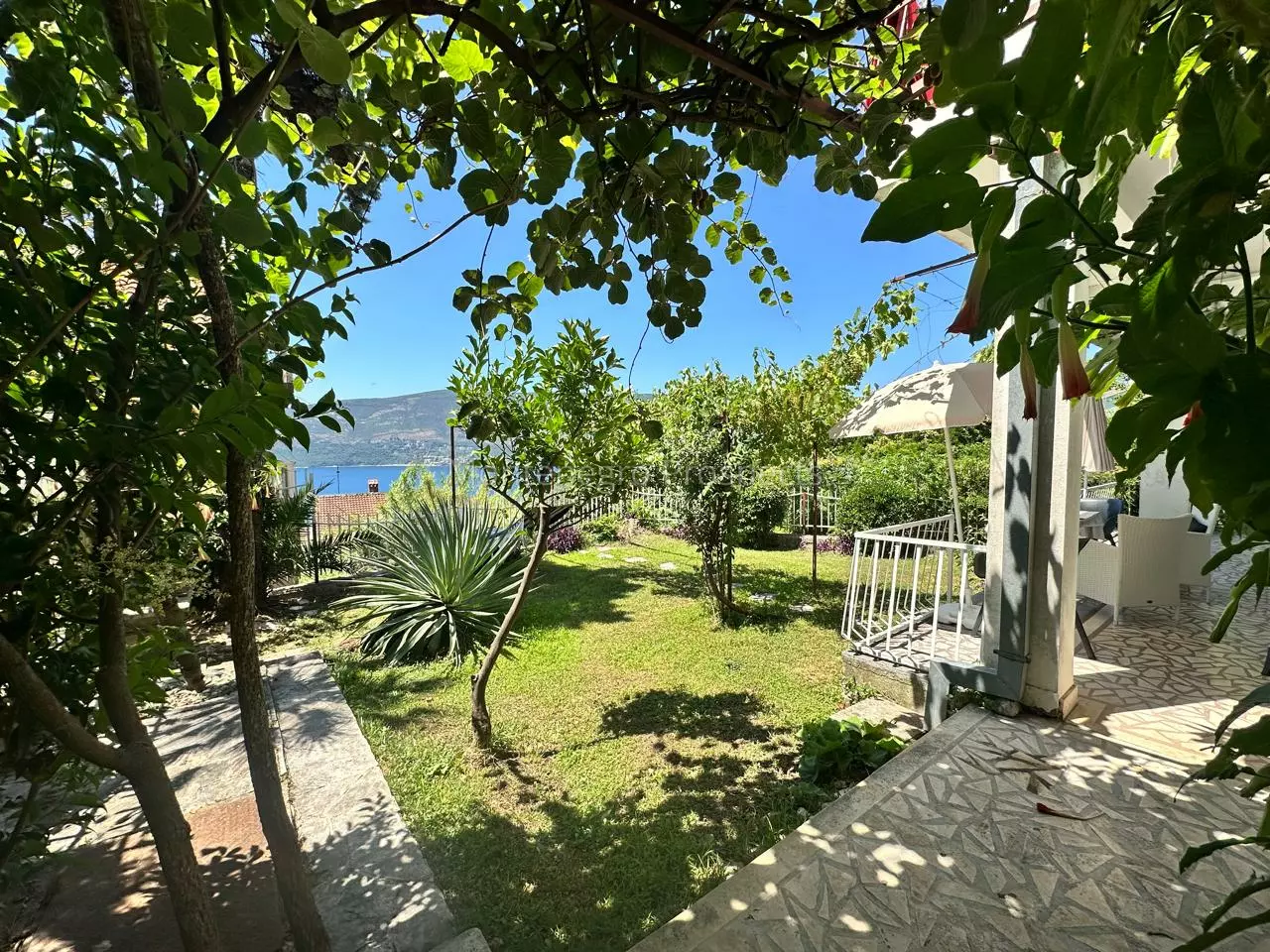 14166 two studios for sale in herceg novi 2