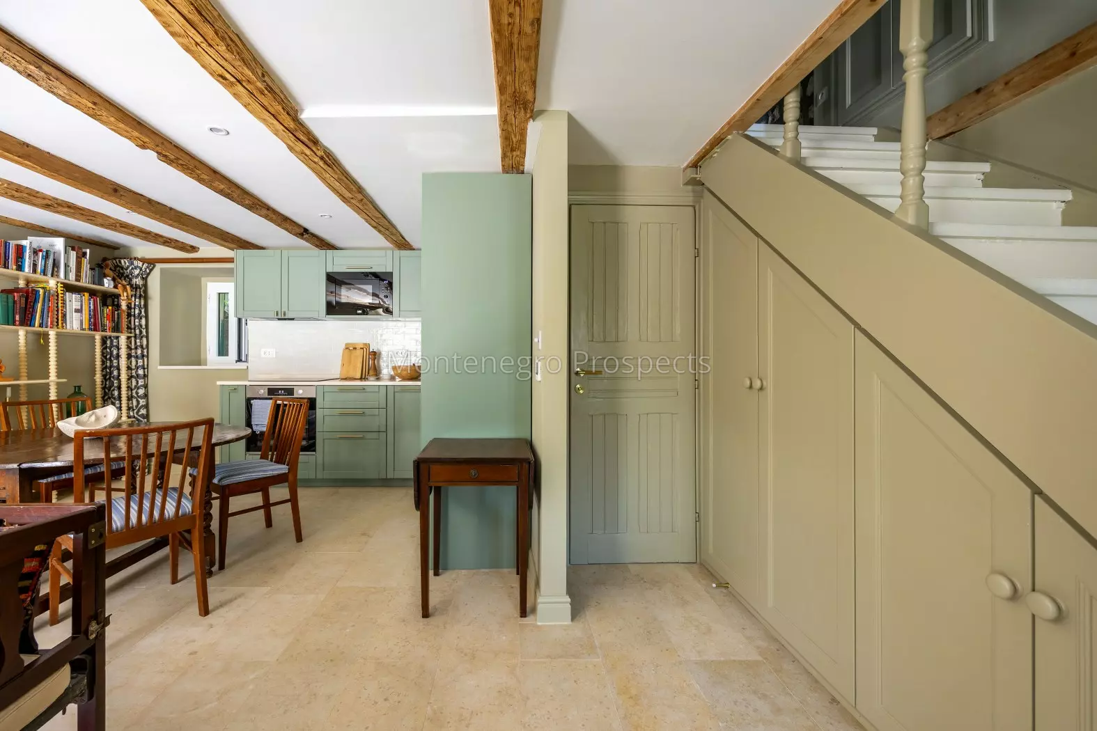 14167 stone house in kamenari 36 1575x1050