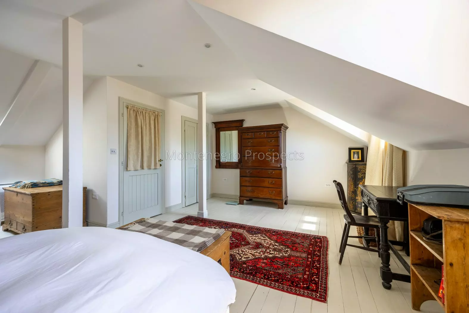 14167 stone house in kamenari 50 1575x1050