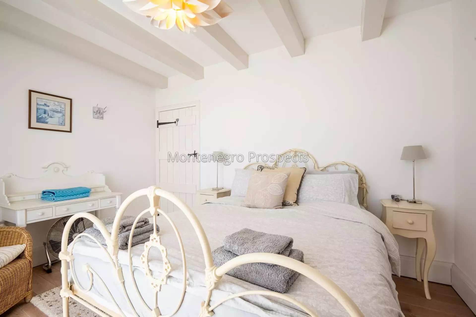 14168 lustica vila for sale 57.jpg