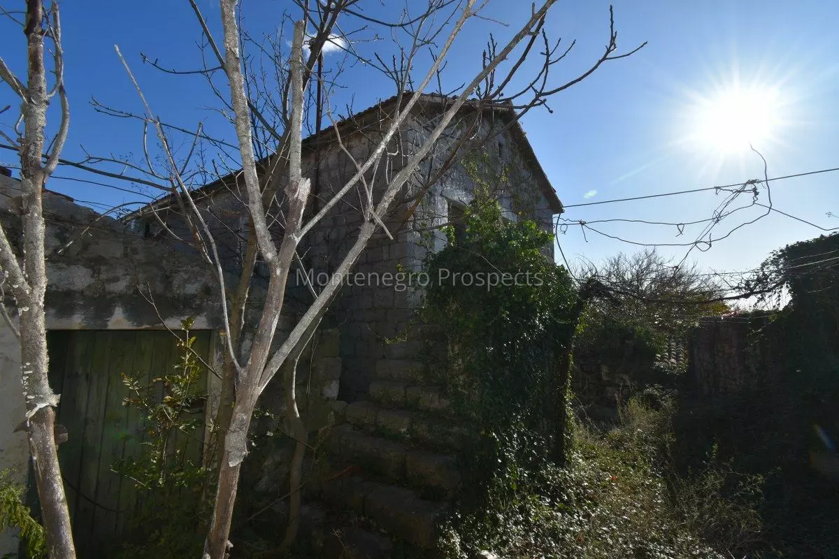 2074 stone ruin in lustica 14