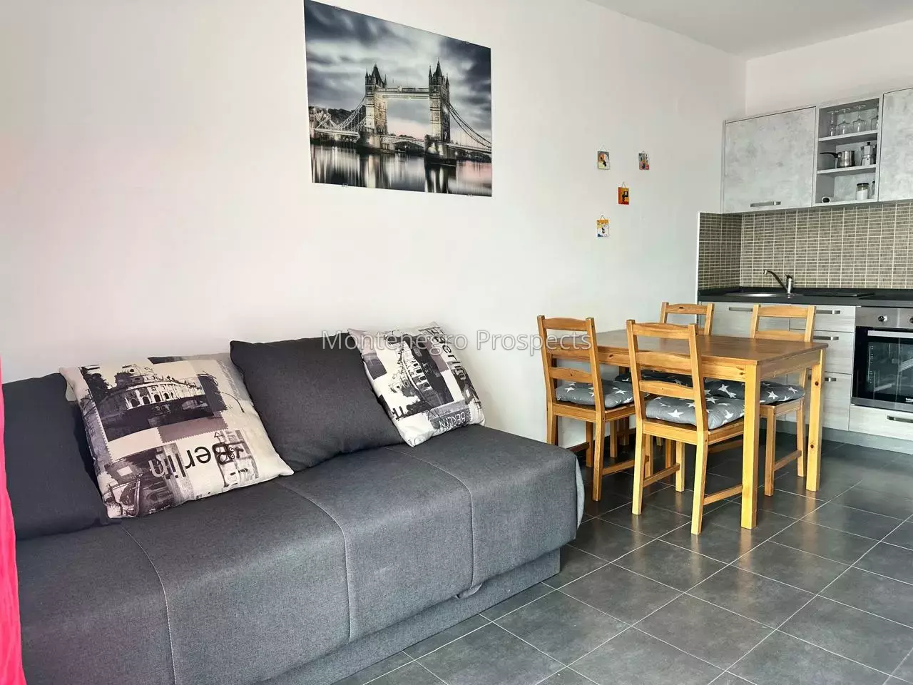 14172 djenovici apartment with sea views 24.jpg