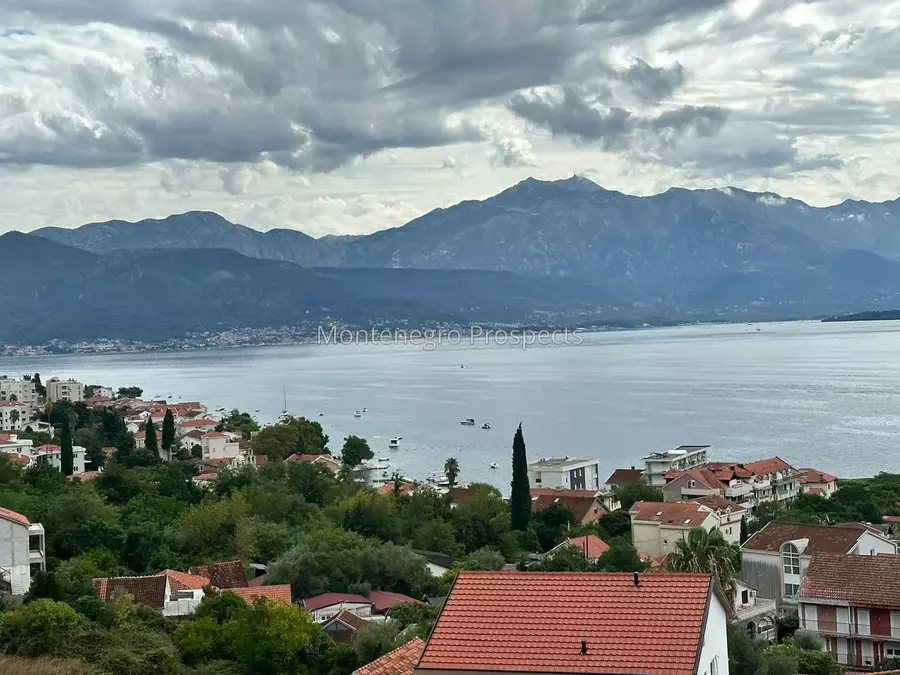 14172 djenovici apartment with sea views 14.jpg