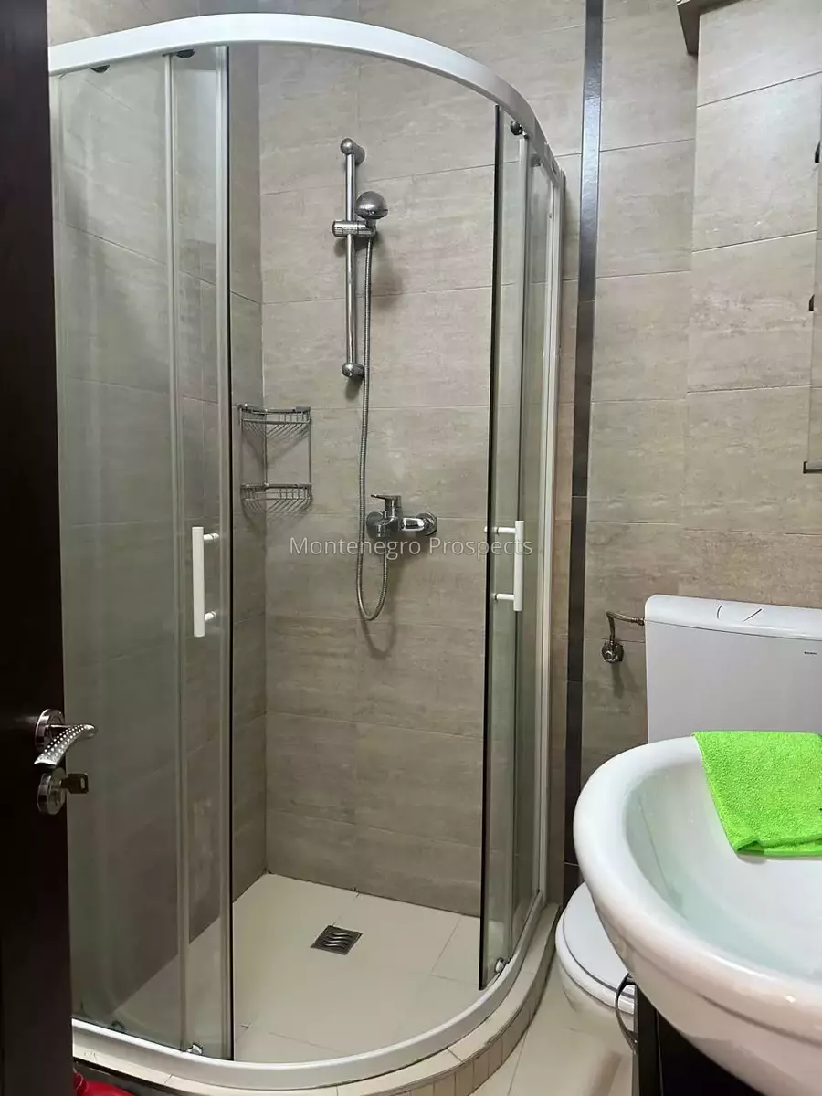 14172 djenovici apartment with sea views 20.jpg