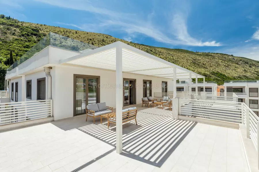 18028 riverside apartments 7